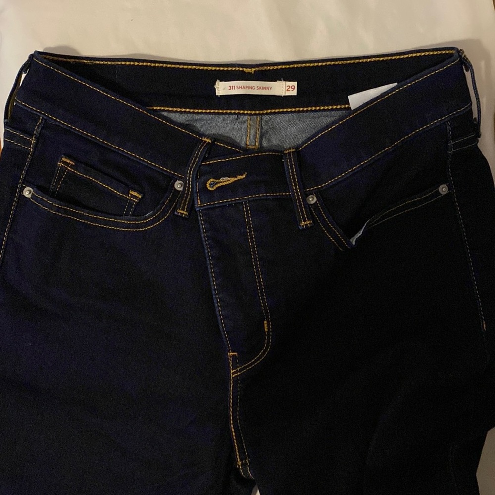 Levi’s 311 shaping skinny